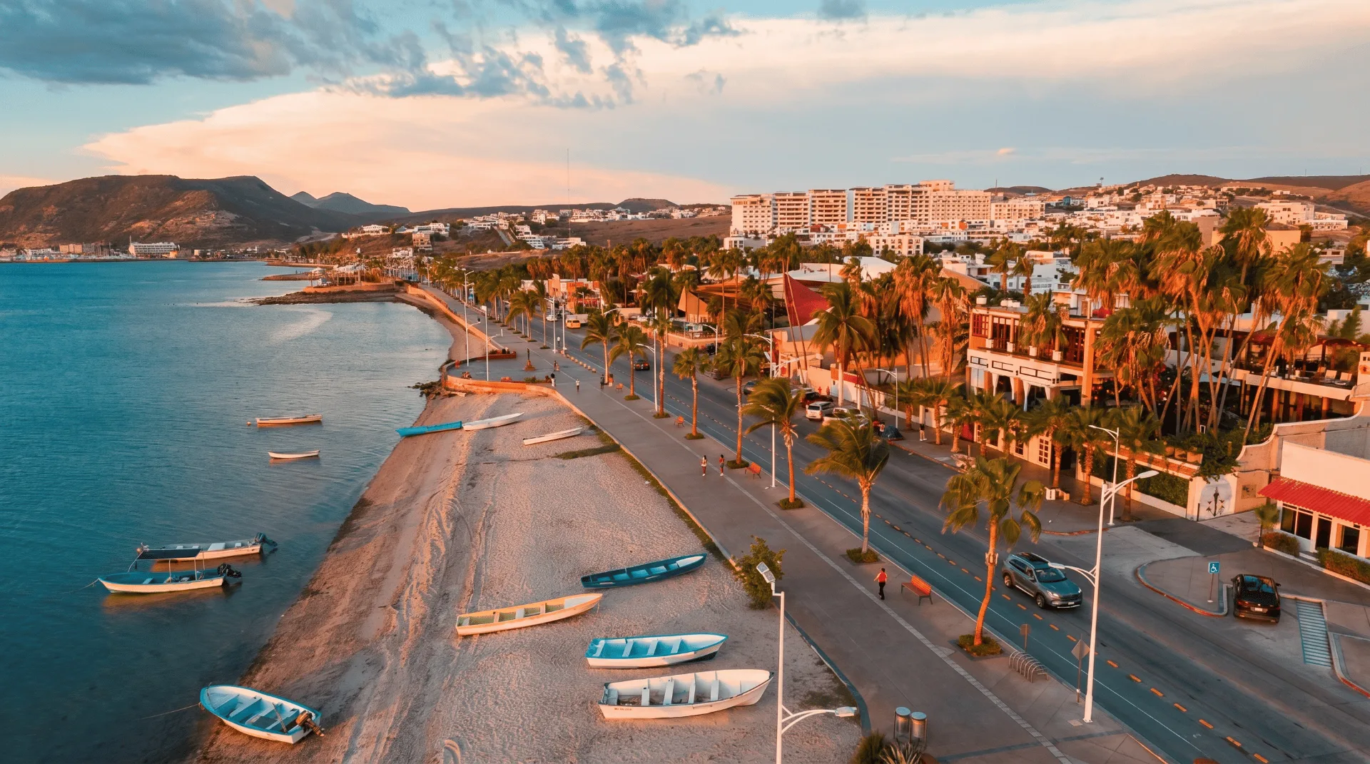 Malecón de La Paz al atardecer